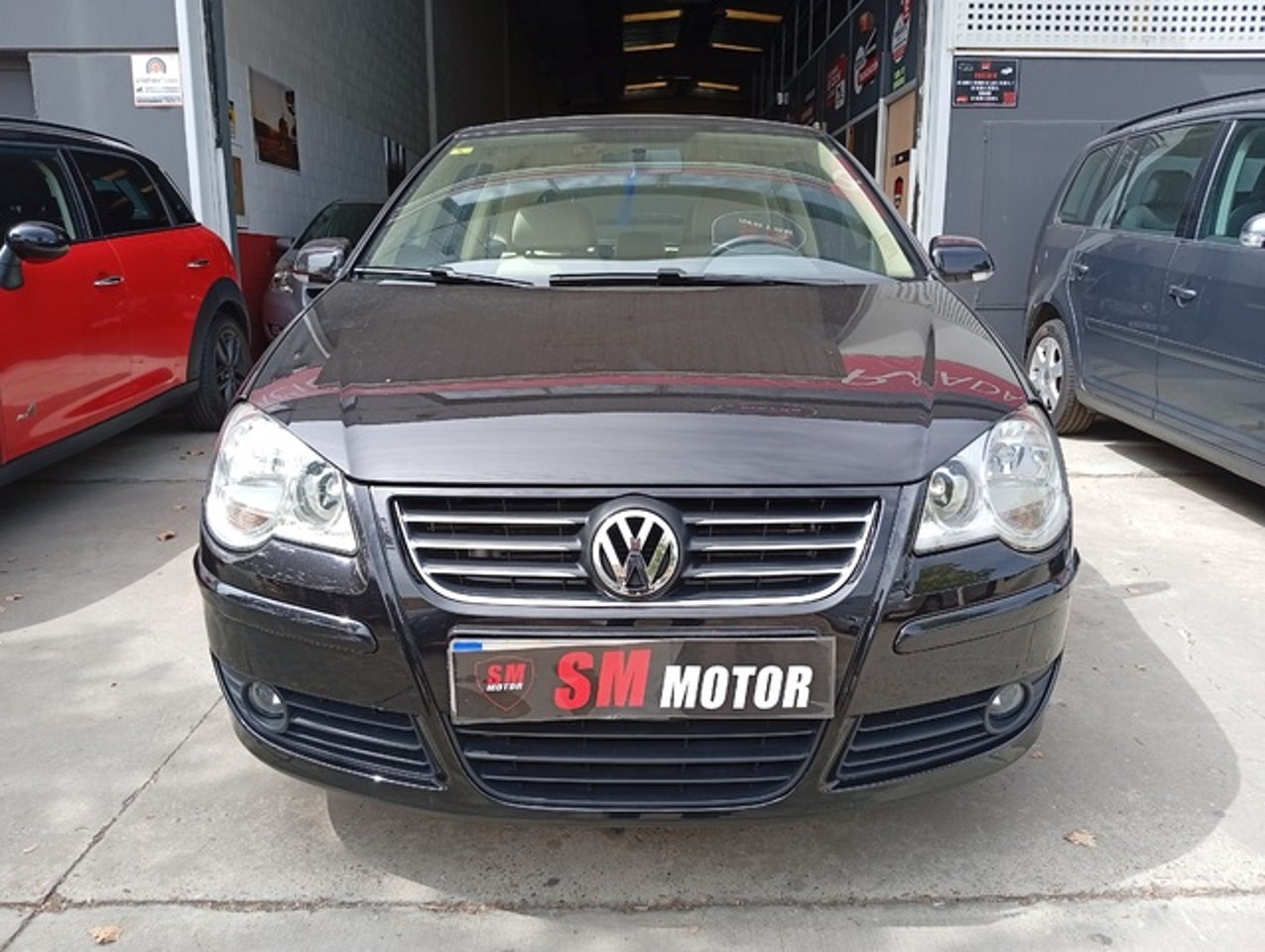 VOLKSWAGEN Polo