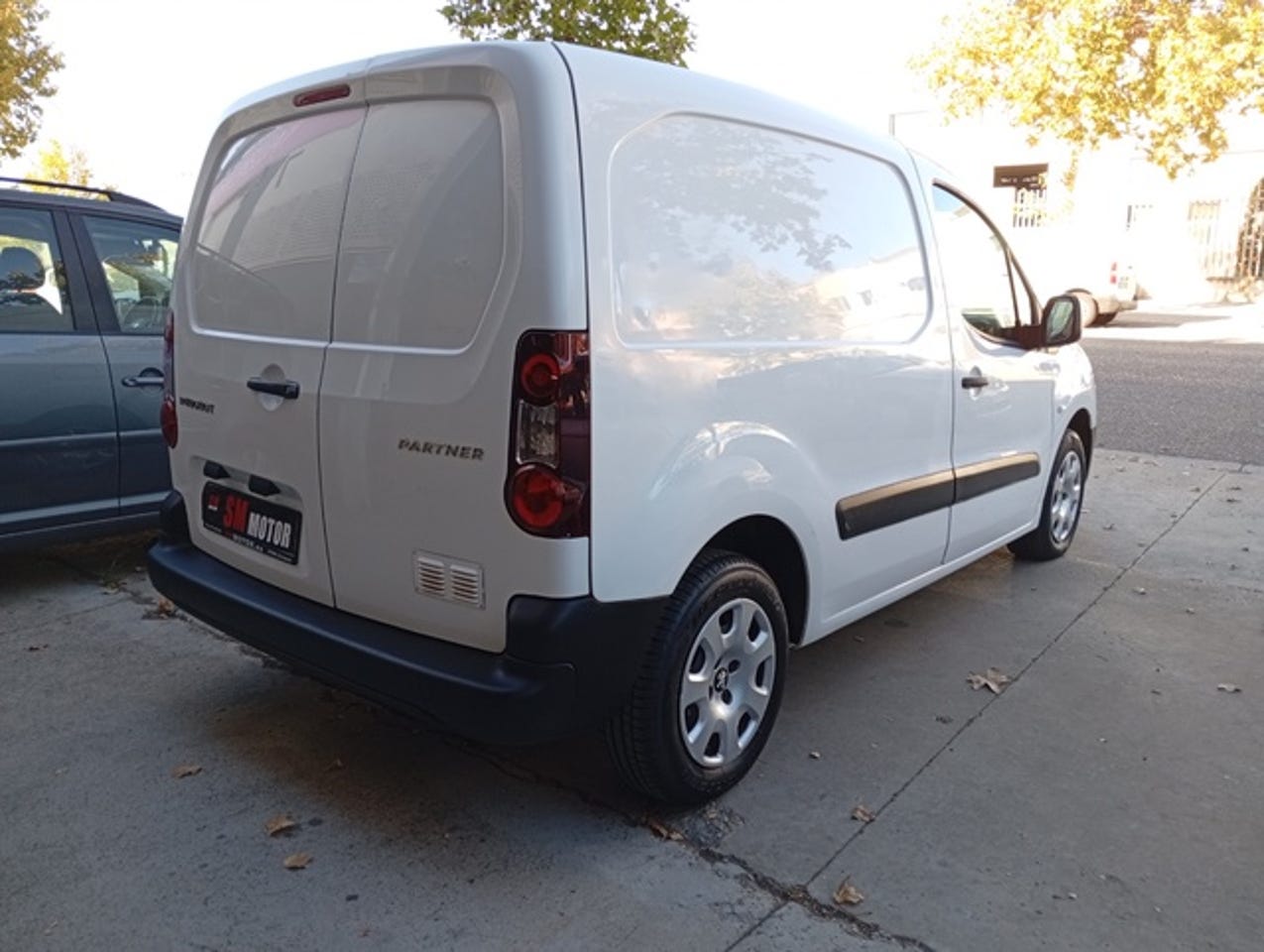 PEUGEOT Partner