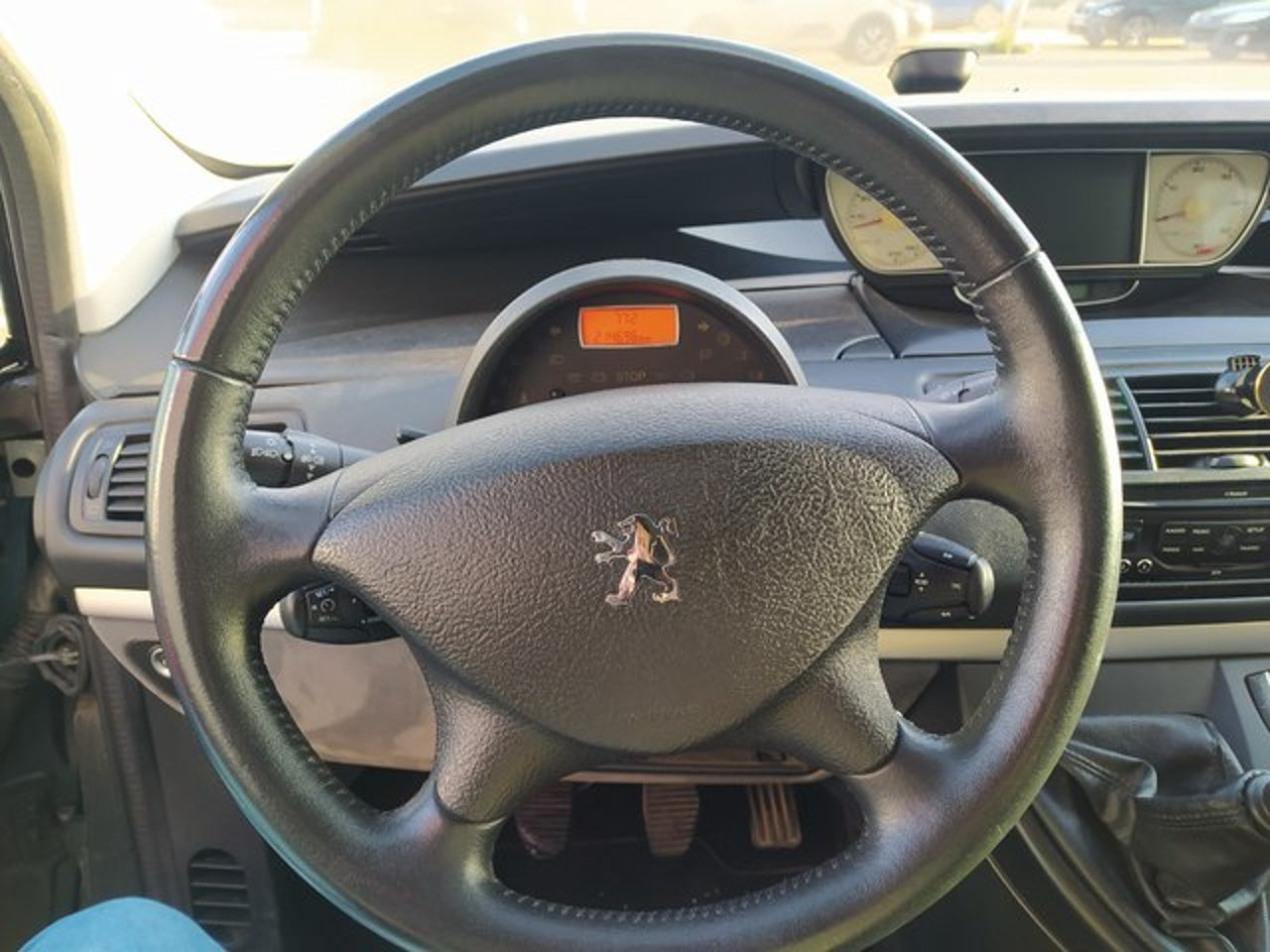 PEUGEOT 807