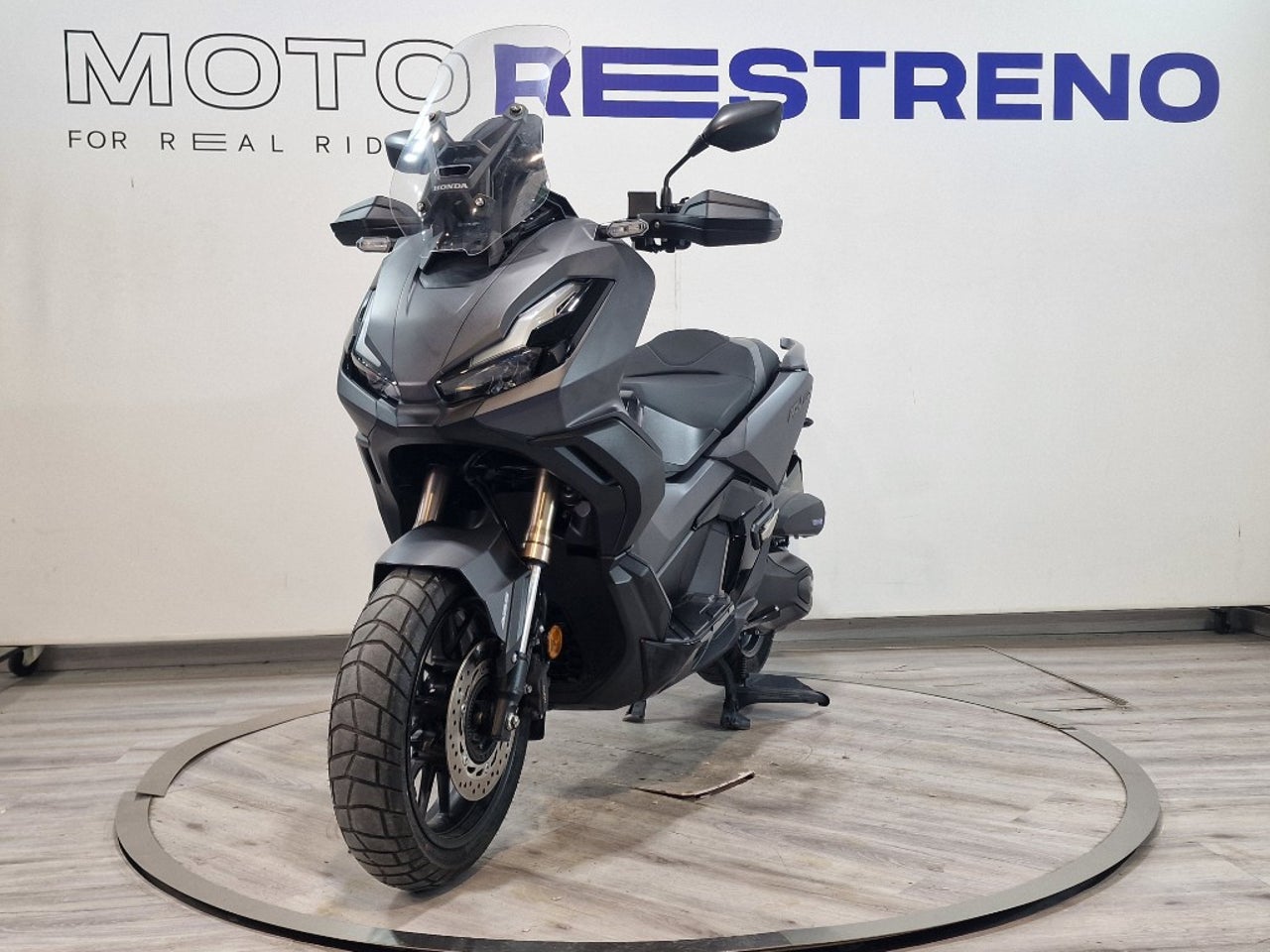 Ver moto HONDA ADV 350Versión 2022 - 2024