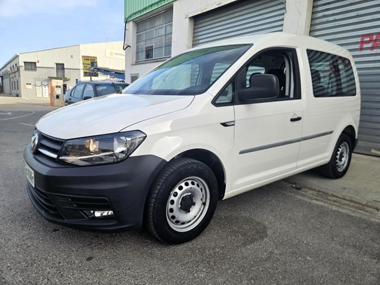 VOLKSWAGEN Caddy