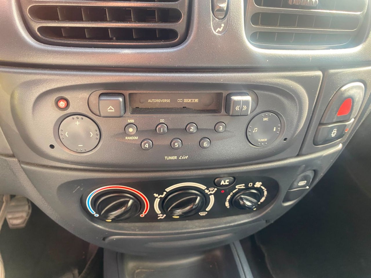 RENAULT Megane