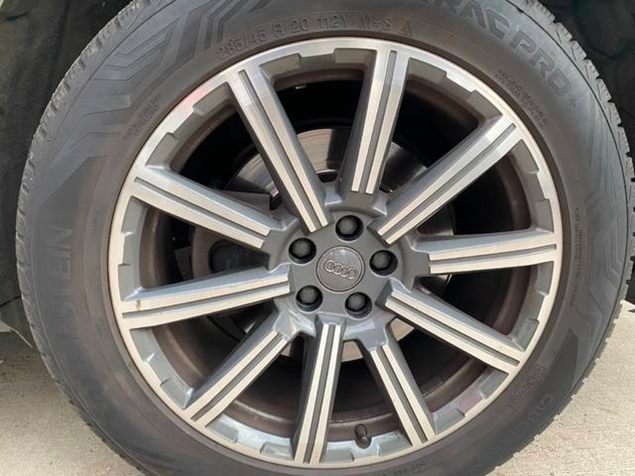 AUDI Q7
