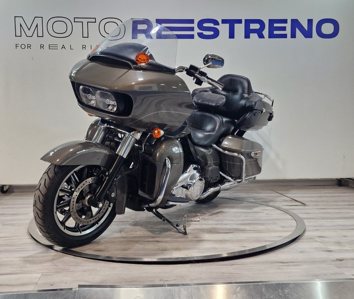 Ver moto HARLEY DAVIDSON ROAD GLIDE ULTRAVersión 2017 - 2019
