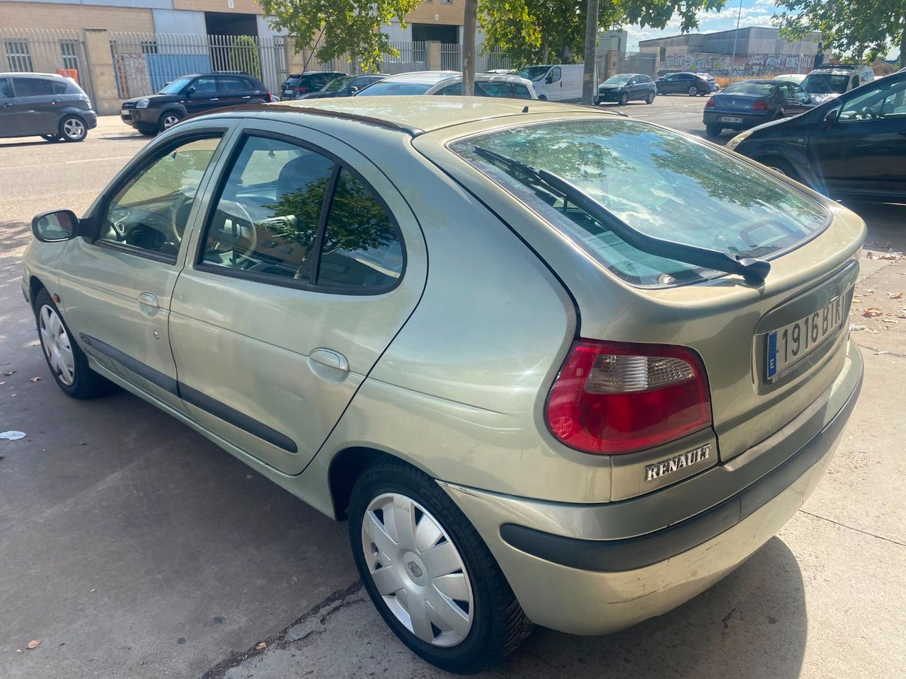 RENAULT Megane