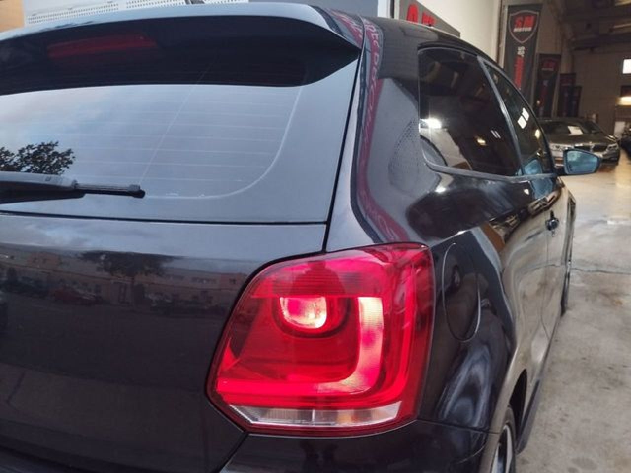 VOLKSWAGEN Polo