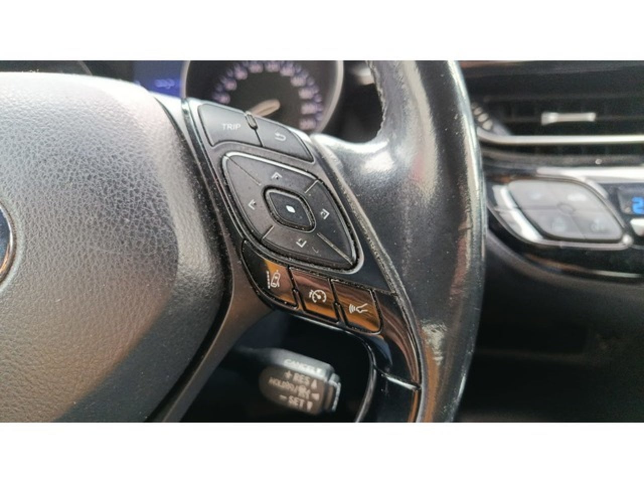 TOYOTA CHR