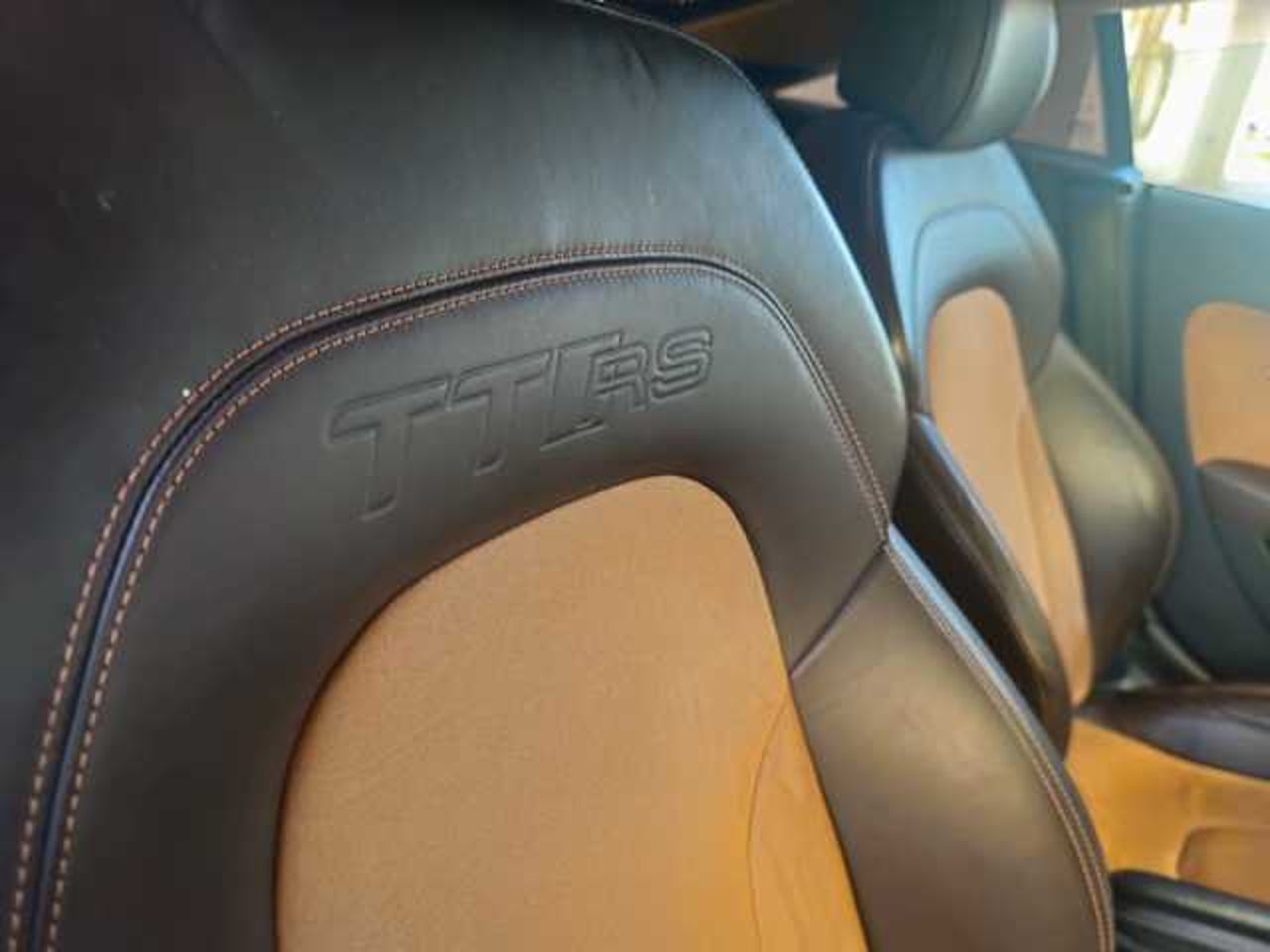AUDI TT