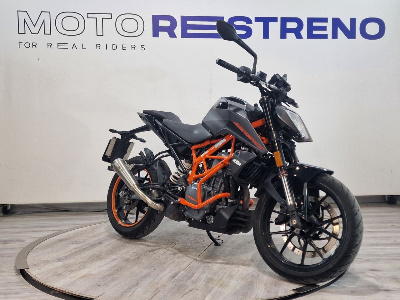 Ver moto KTM 390Duke