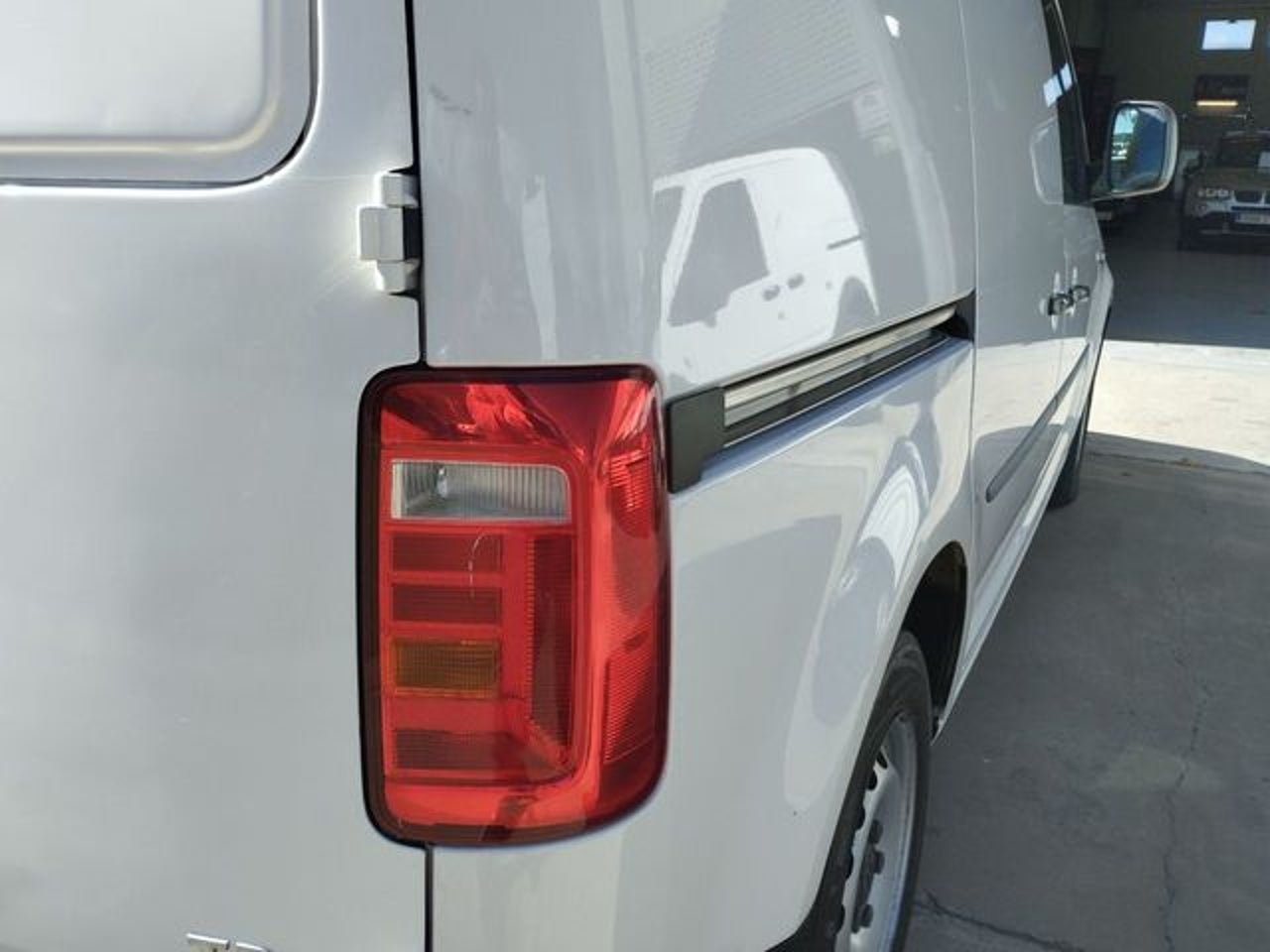 VOLKSWAGEN Caddy