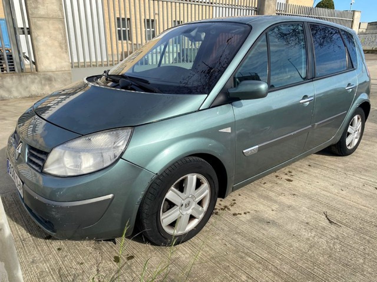 RENAULT Megane