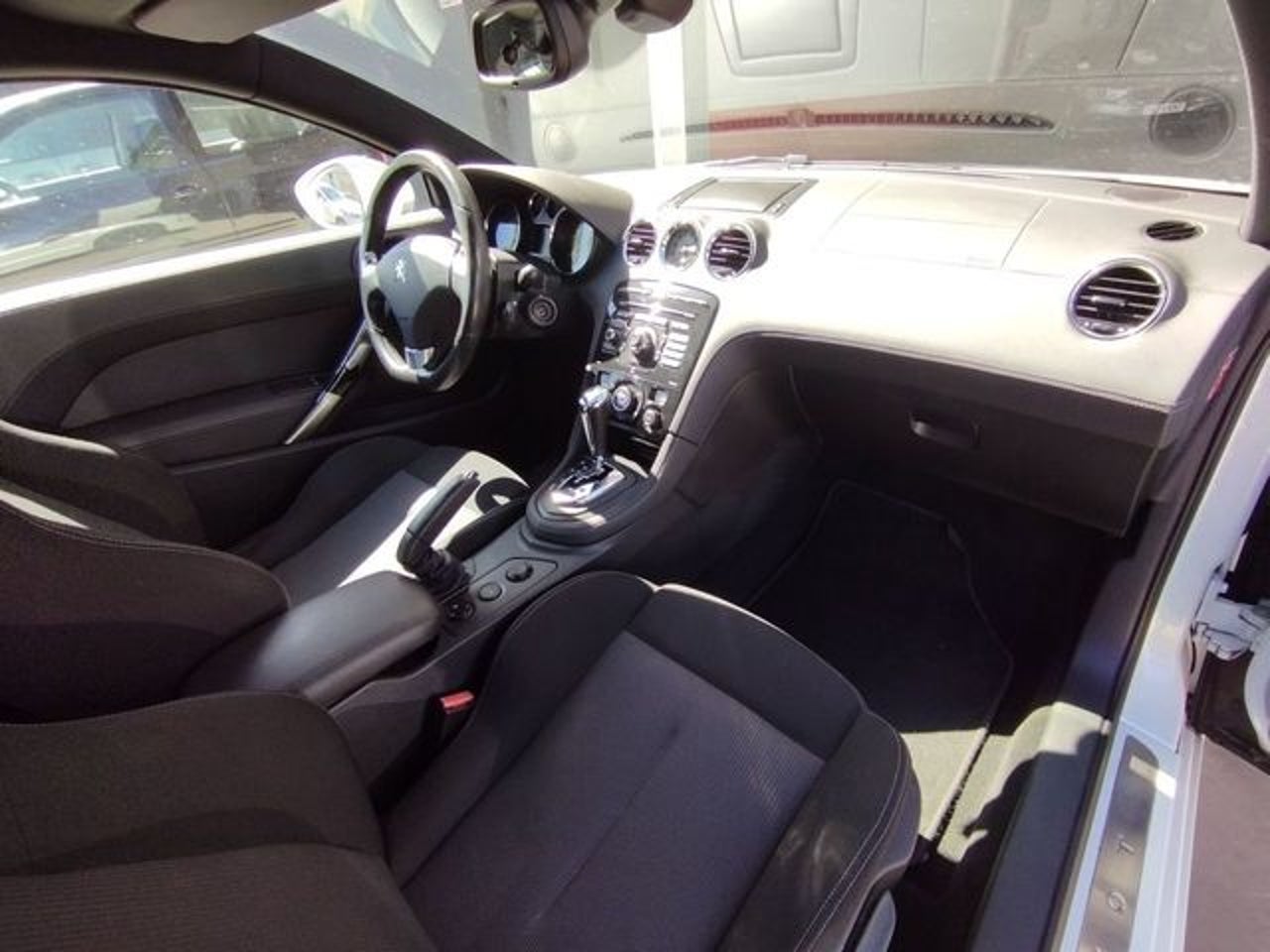 PEUGEOT RCZ