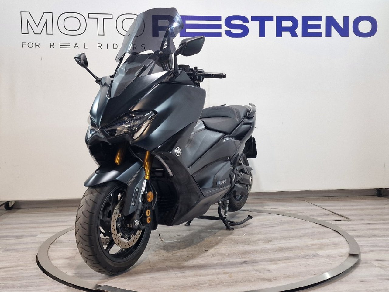 Ver moto YAMAHA TMAX 560 TECH MAXVersión 2020 - 2021