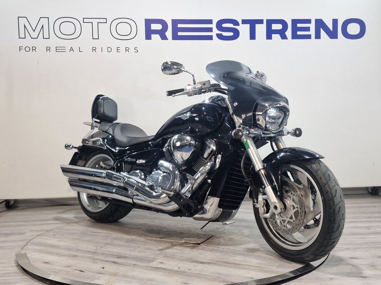 Ver moto SUZUKI INTRUDER M1800RVersión 2006 - 2016