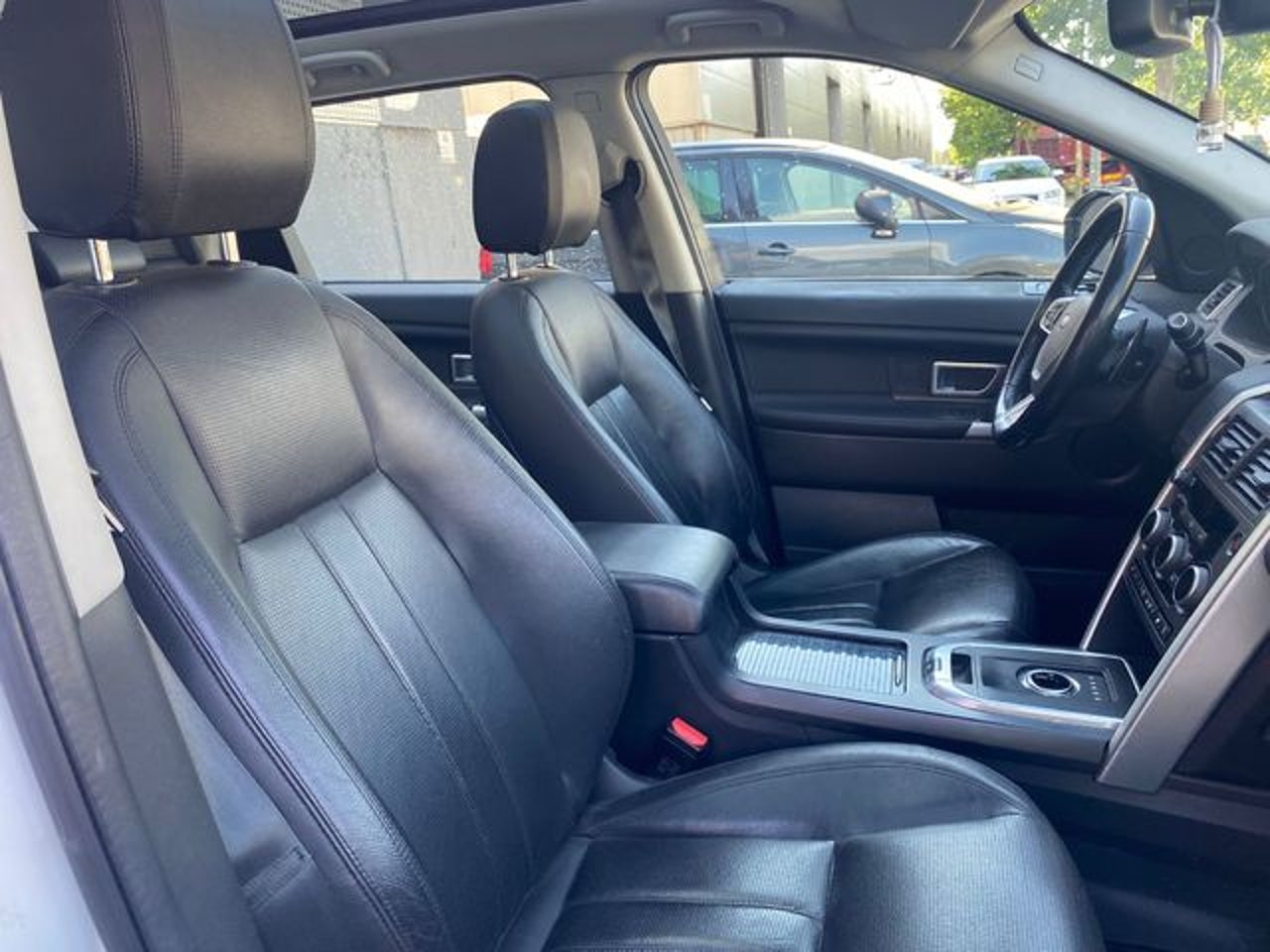 LAND-ROVER Discovery Sport