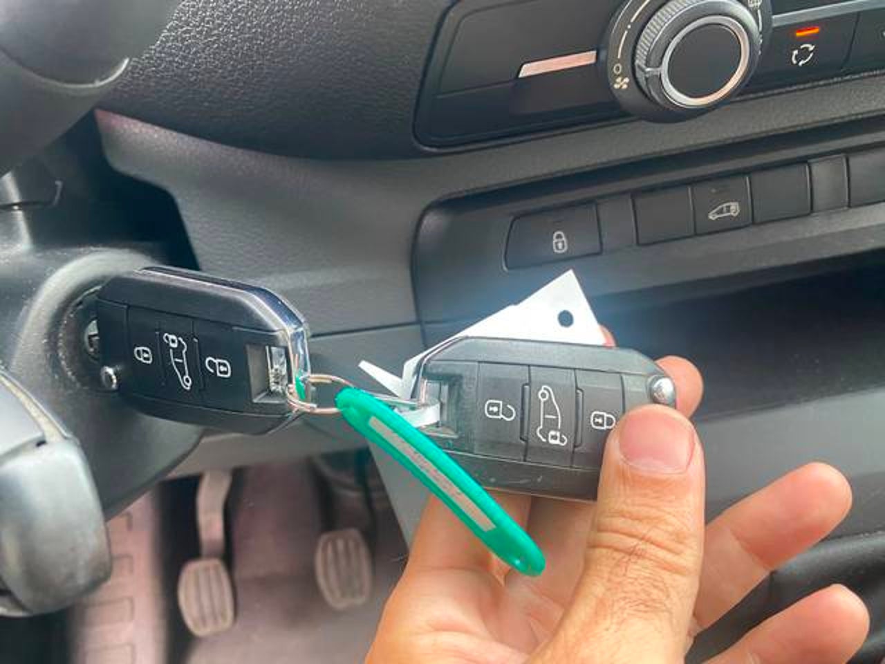 PEUGEOT Expert