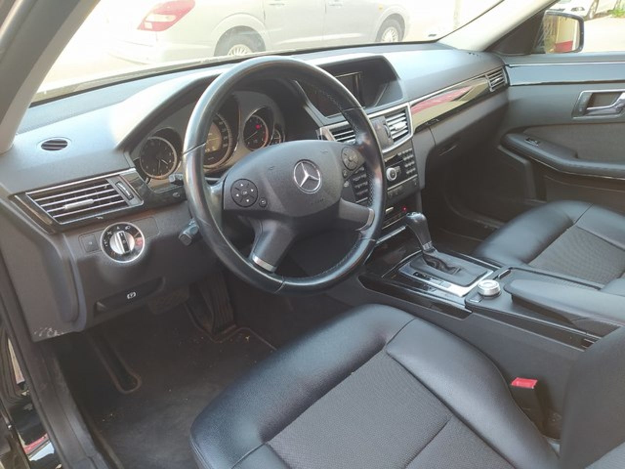 MERCEDES-BENZ Clase E