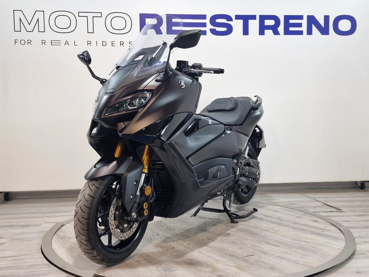 Ver moto YAMAHA TMAXTech MAX