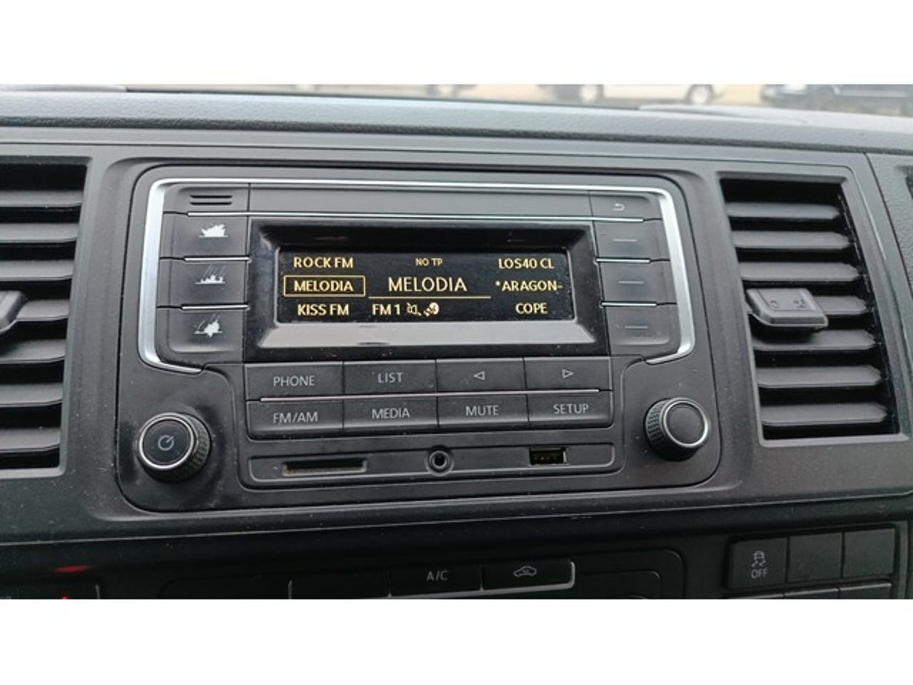 VOLKSWAGEN Transporter