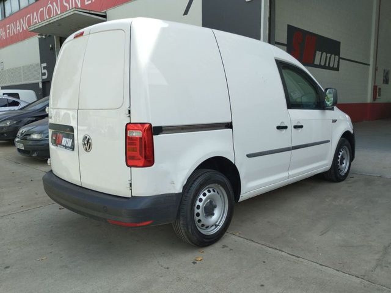VOLKSWAGEN Caddy