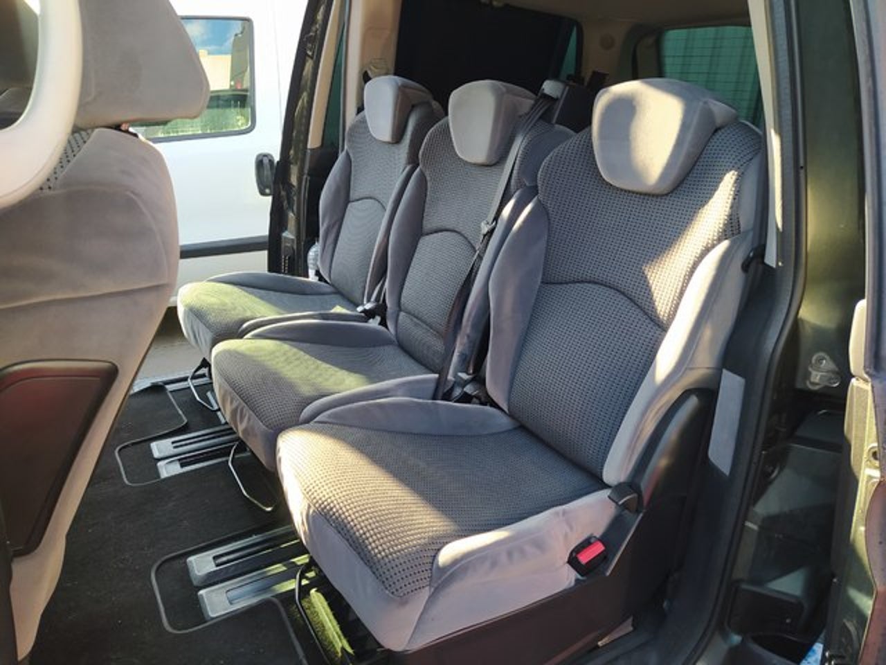 PEUGEOT 807