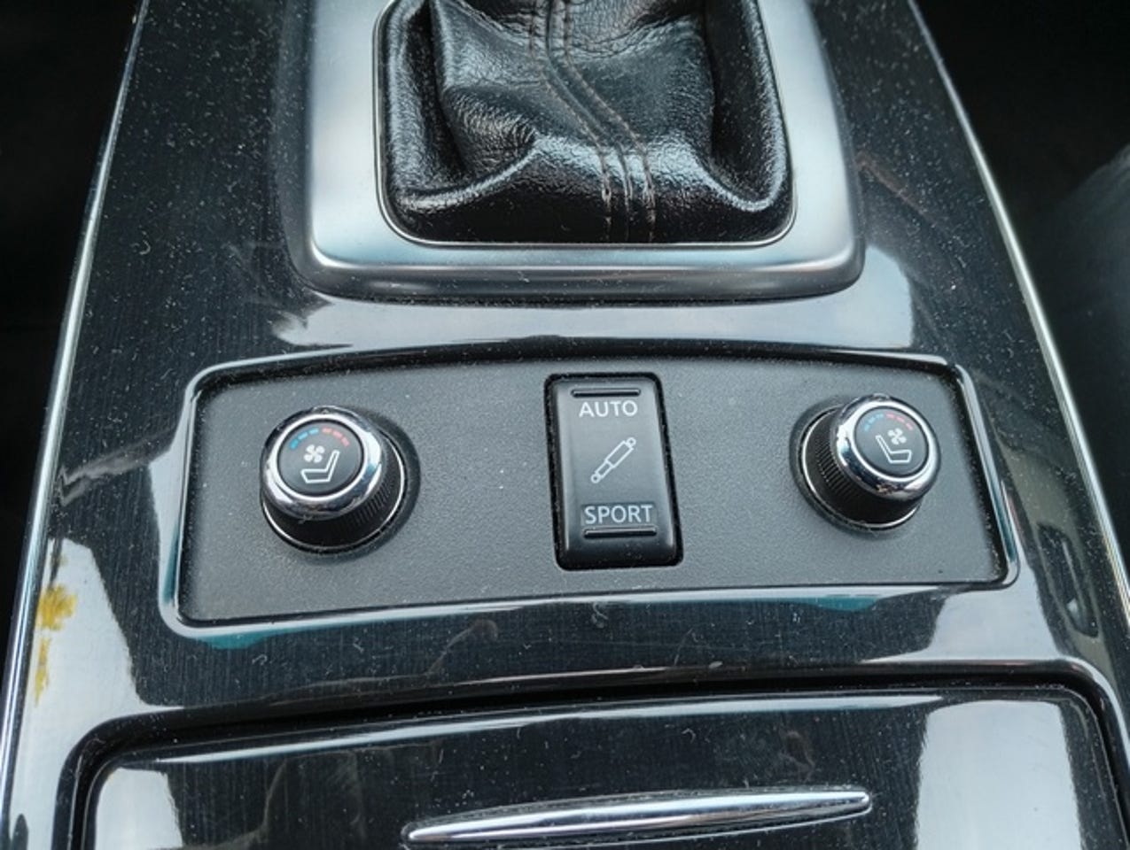 INFINITI FX