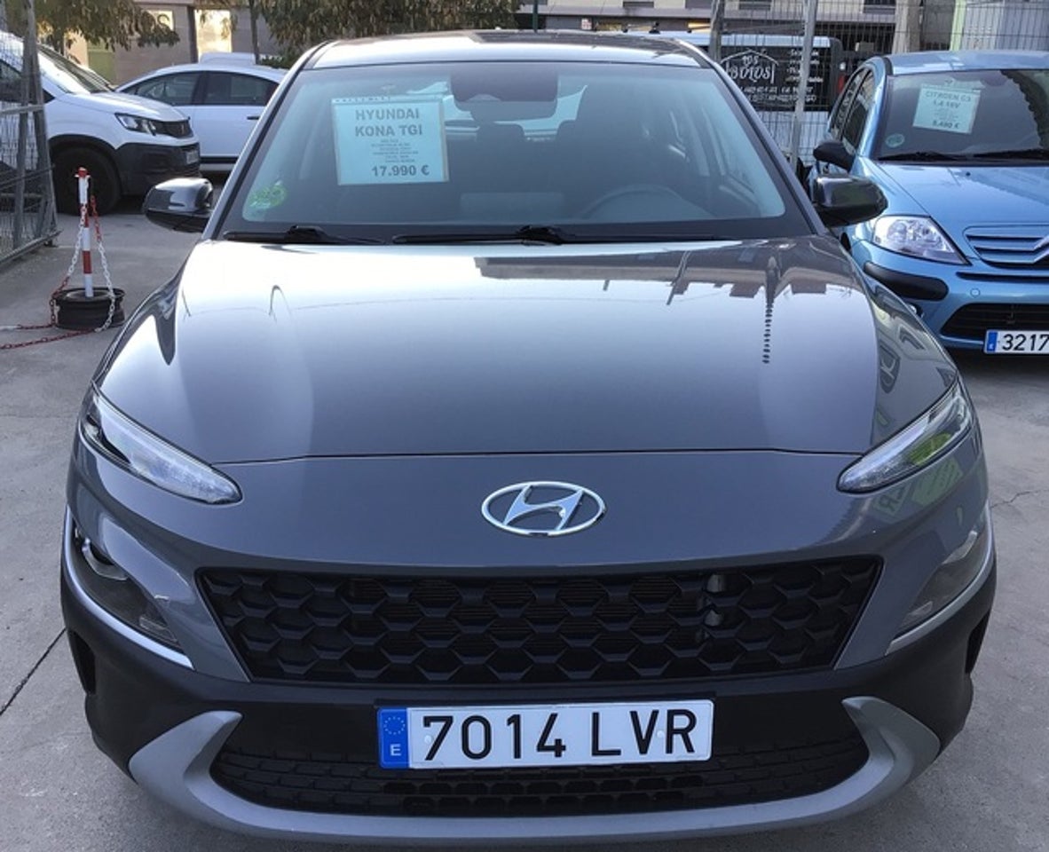 HYUNDAI Kona