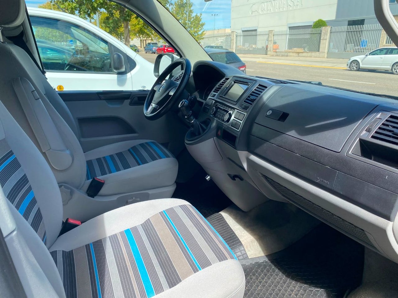 VOLKSWAGEN California