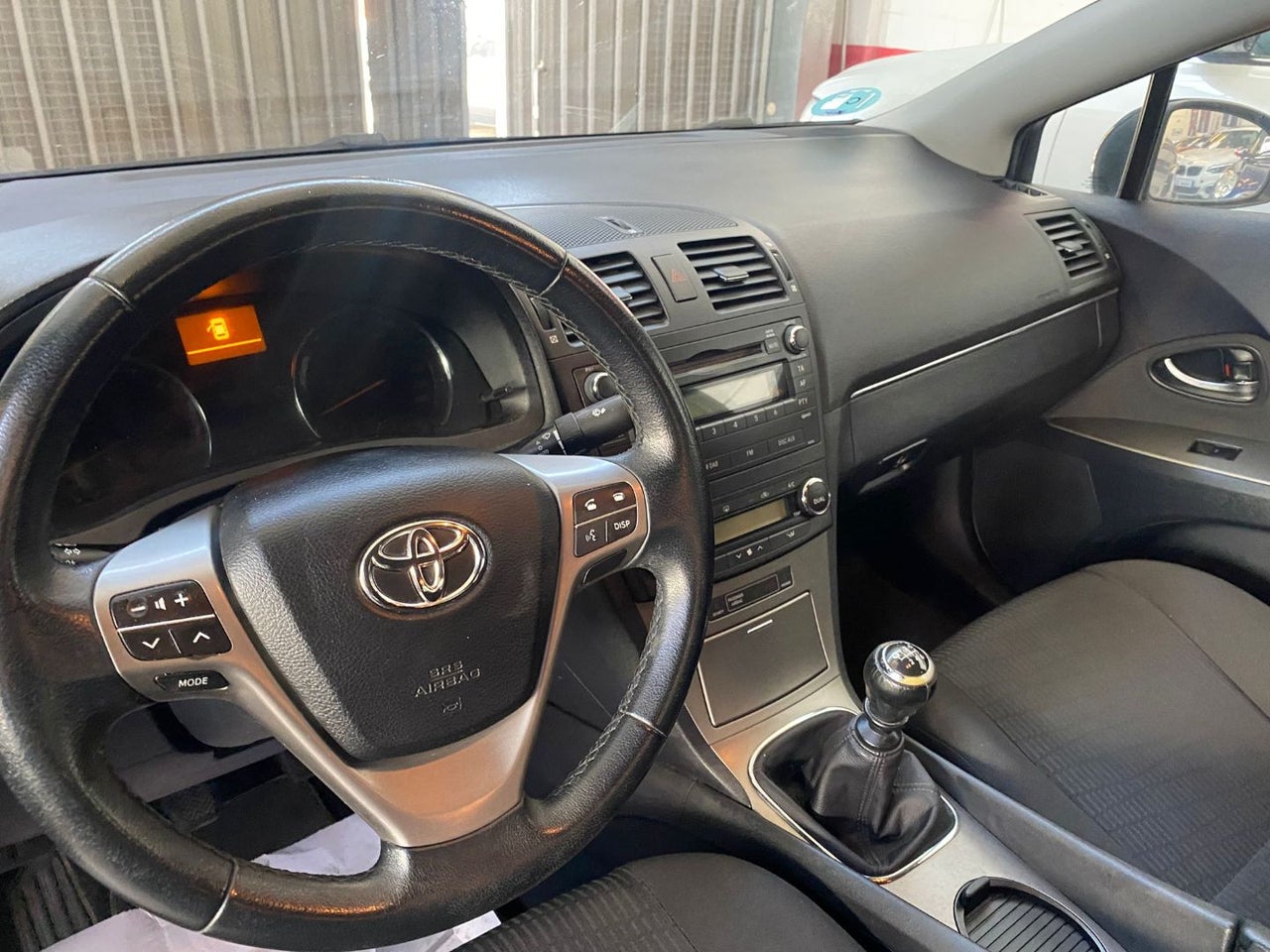 TOYOTA Avensis