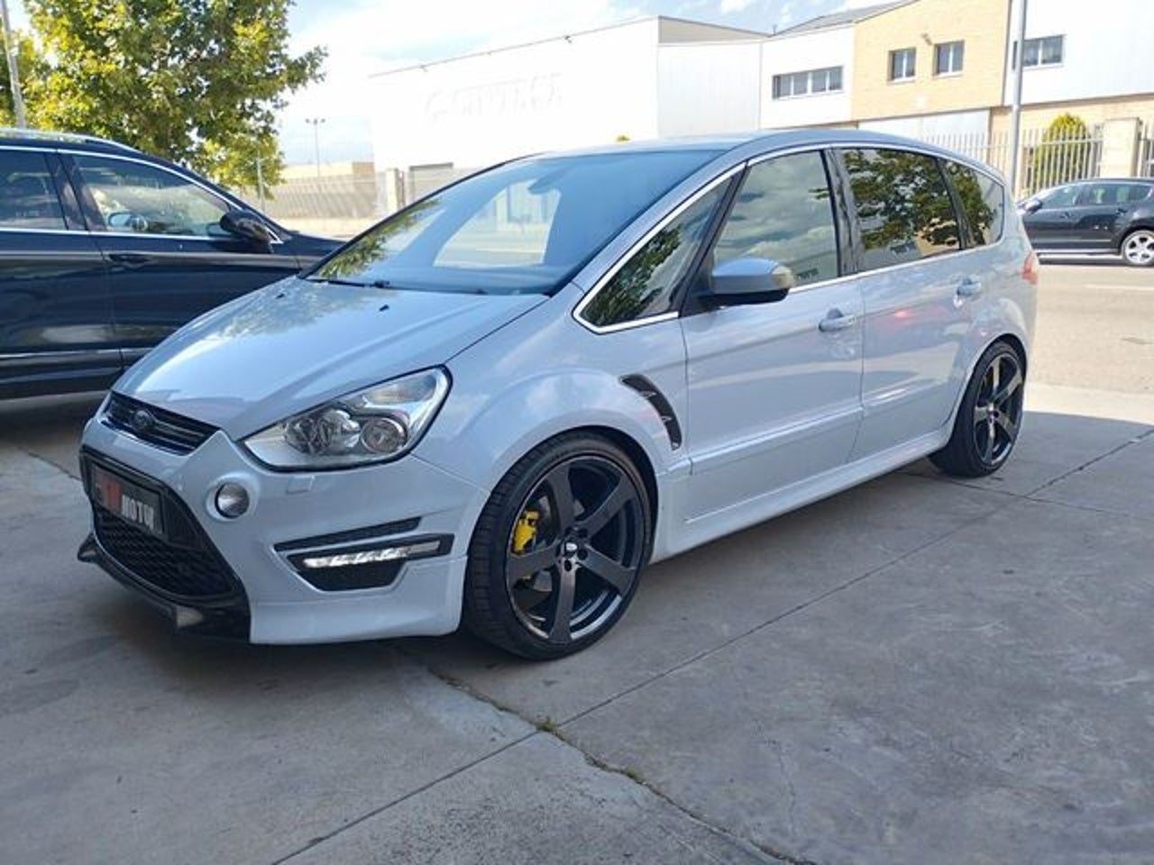 FORD SMAX