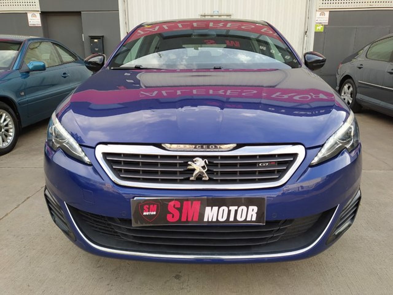 PEUGEOT 308