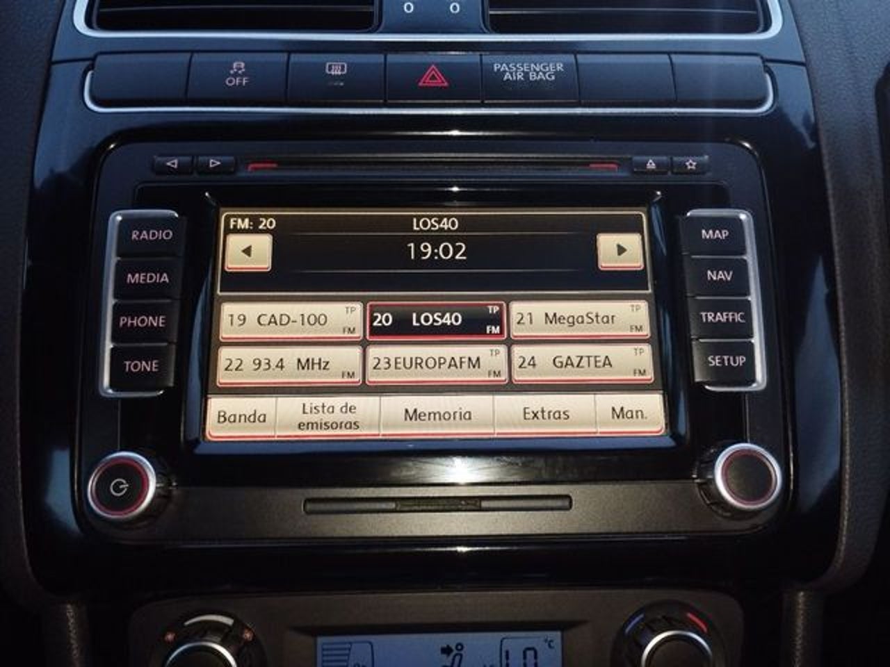 VOLKSWAGEN Polo