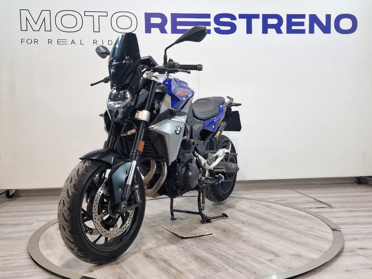 Ver moto BMW F 900 RVersión 2020
