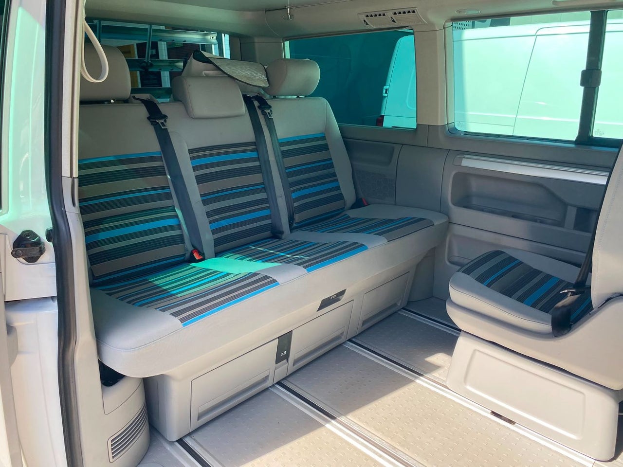 VOLKSWAGEN California