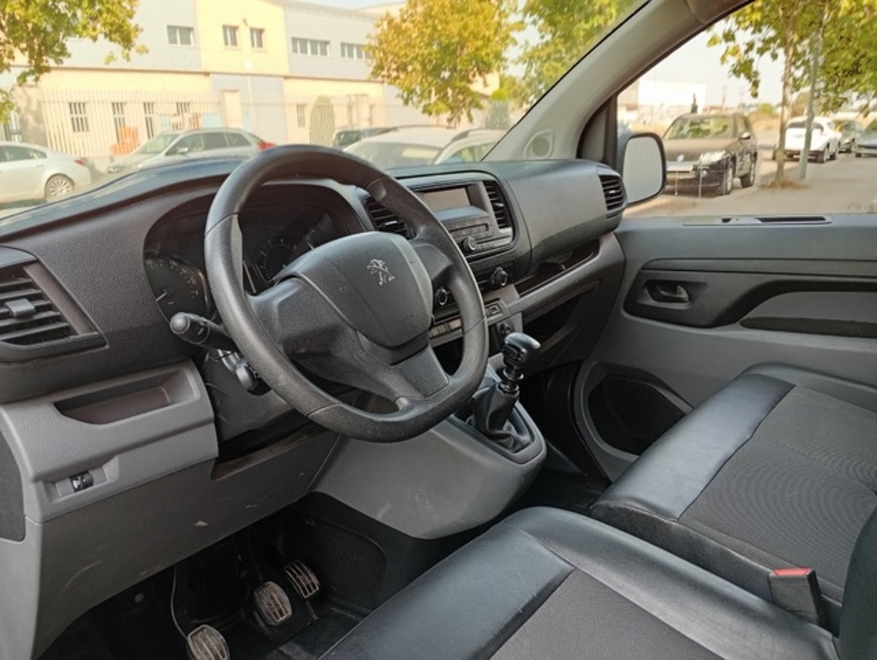 PEUGEOT Expert