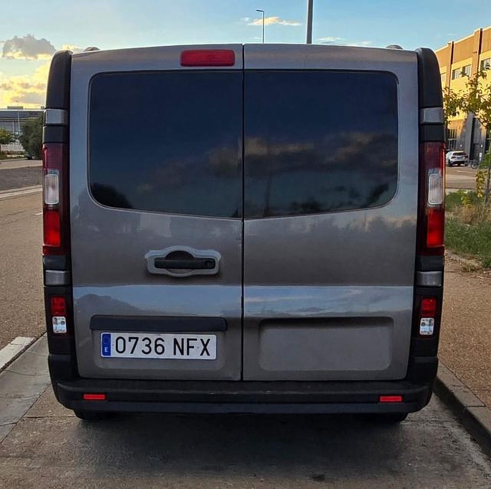 RENAULT Trafic