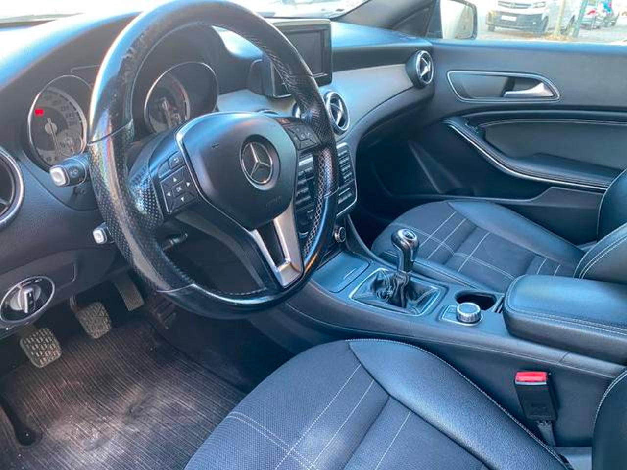MERCEDES-BENZ Clase CLA