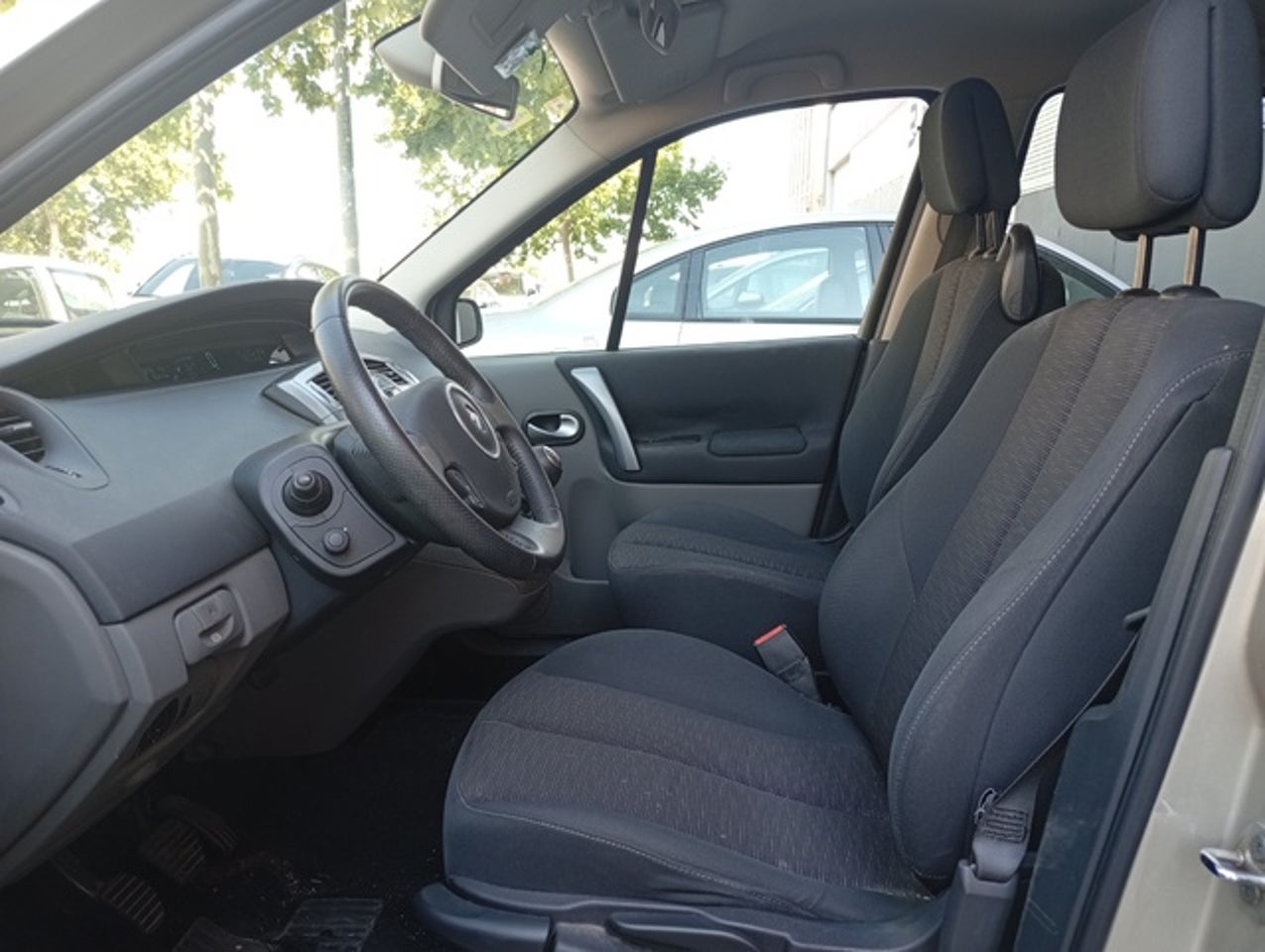 RENAULT Grand Scenic