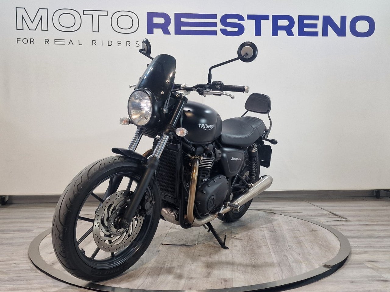 Ver moto TRIUMPH STREET TWIN