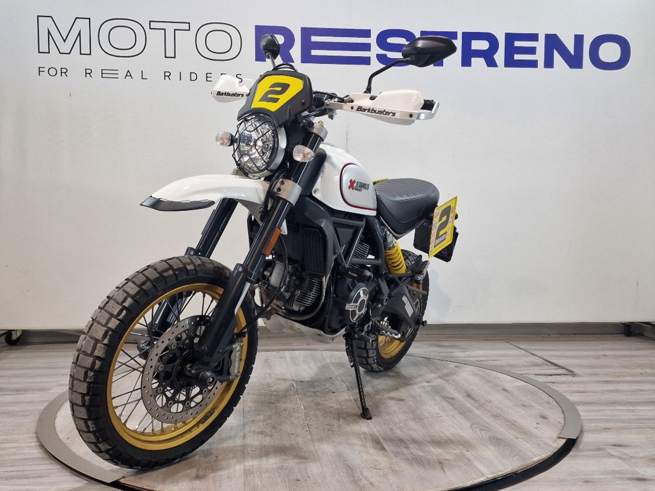 Ver moto DUCATI SCRAMBLERDesert Sled
