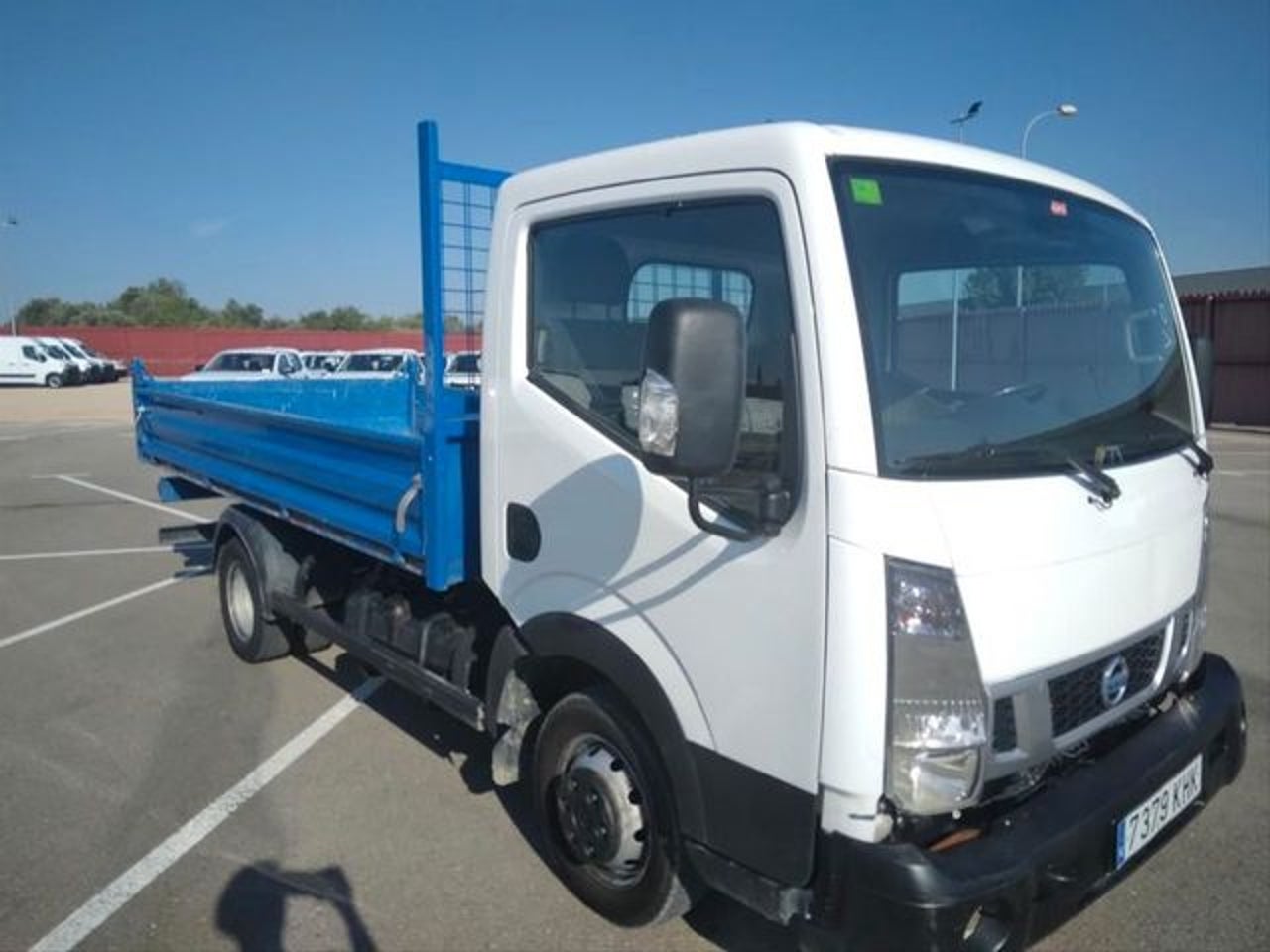 NISSAN NT400