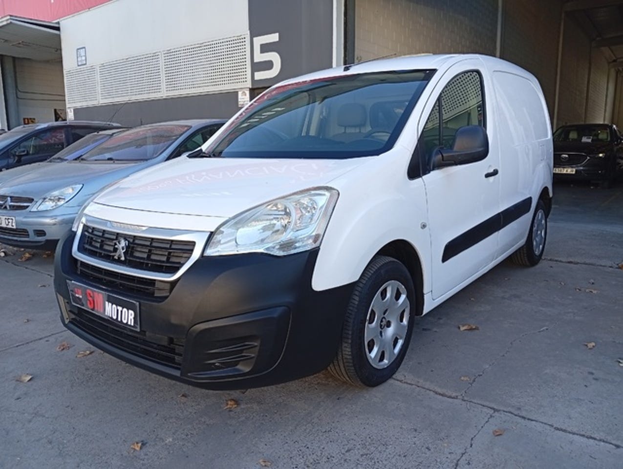 PEUGEOT Partner