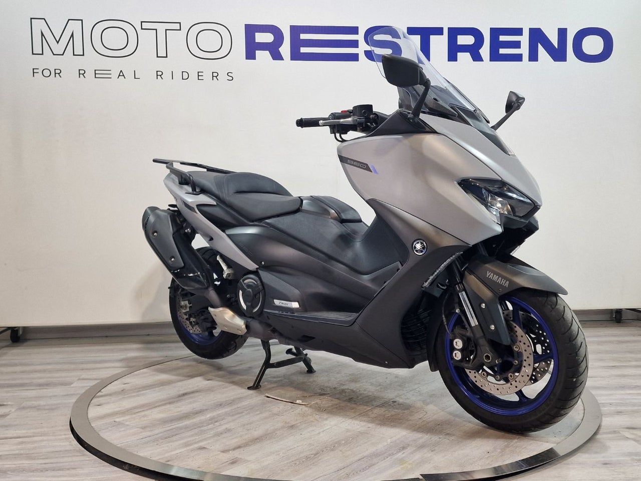 Ver moto YAMAHA TMAX 560 ABSVersión 2020 - 2021