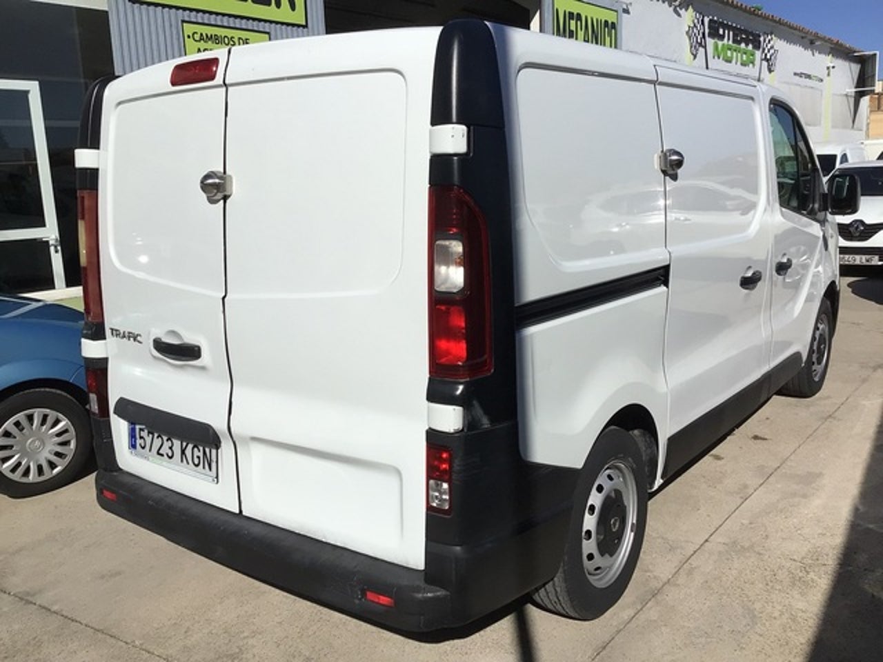 RENAULT Trafic