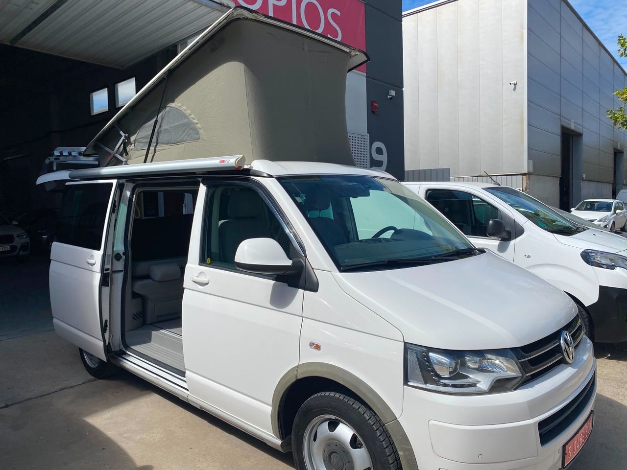 VOLKSWAGEN California