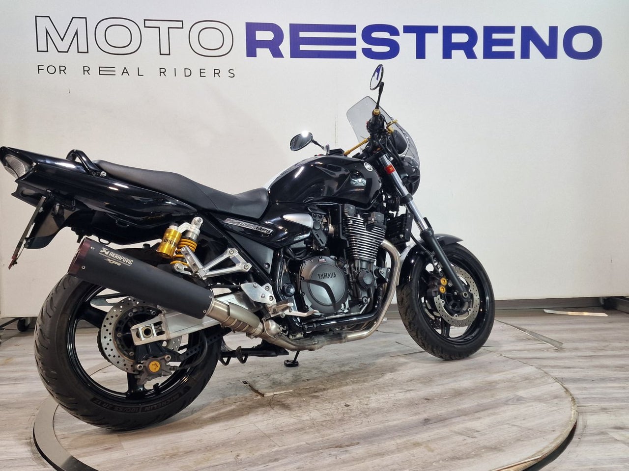 Ver moto YAMAHA XJR 1300Versión 2014 - 2016
