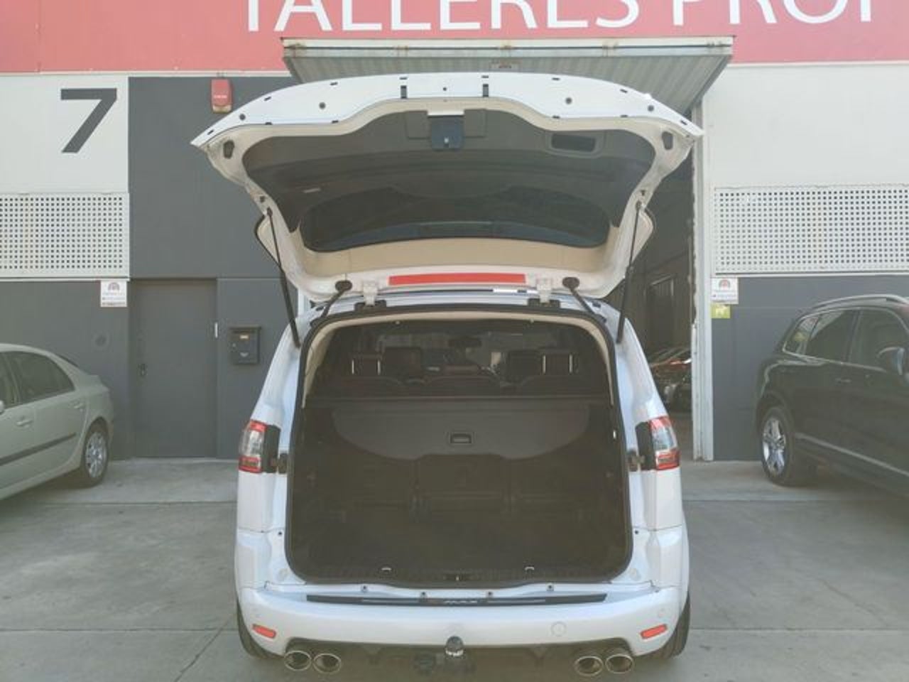 FORD SMAX