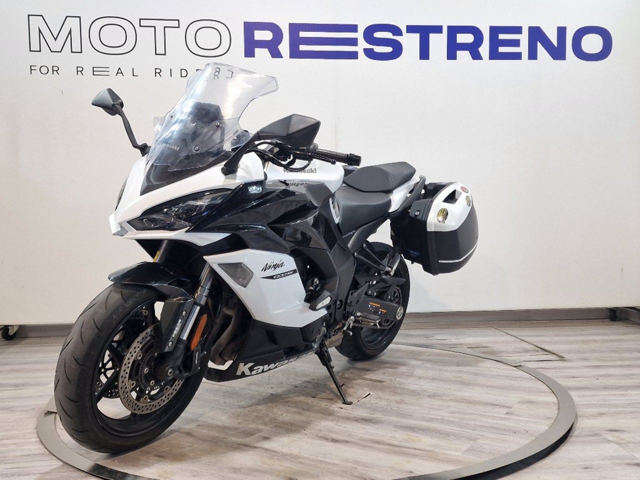 Ver moto KAWASAKI NINJA 1000 SXVersión 2020 - 2024