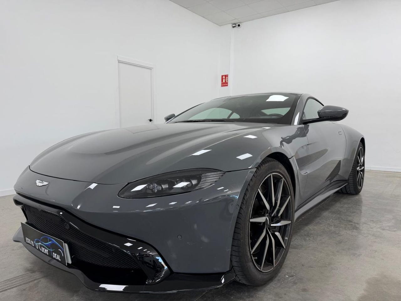 Aston Martin Vantage 4.0 V8