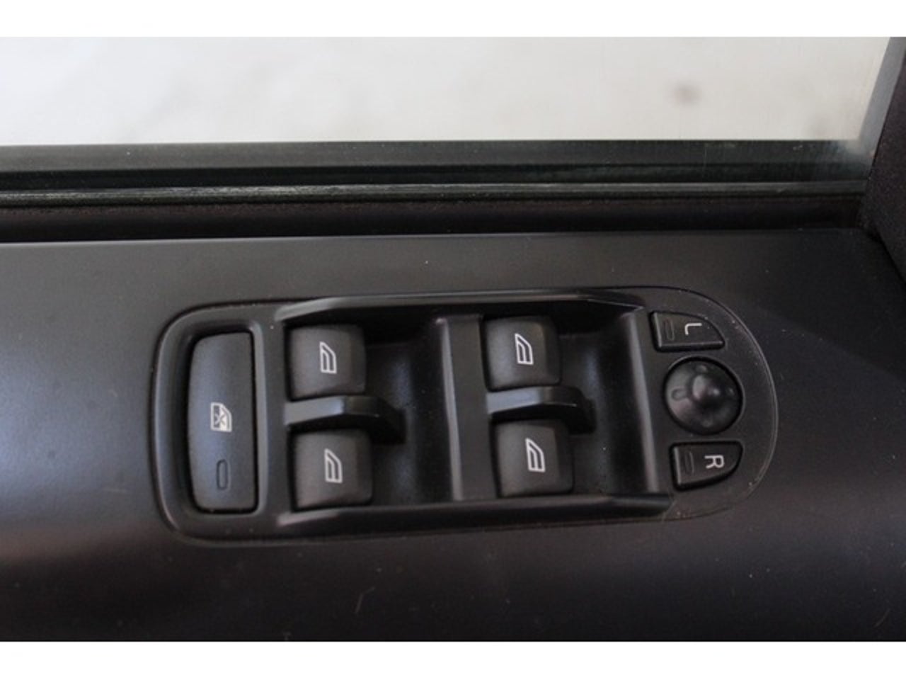 LAND-ROVER Freelander